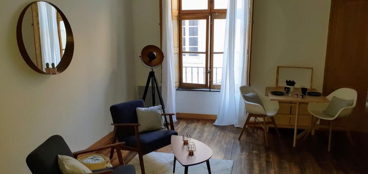 Studio Tres Spacieux Avec Cour, En Plein Coeur De Ville ! 卡尔卡松 外观 照片